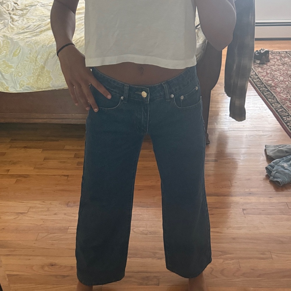 Petite Raelynn Washed Low Rise Jeans